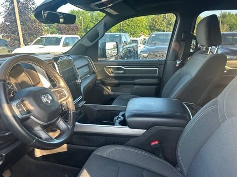 Used 2022 RAM 1500 Big Horn AWD/4WD image 9