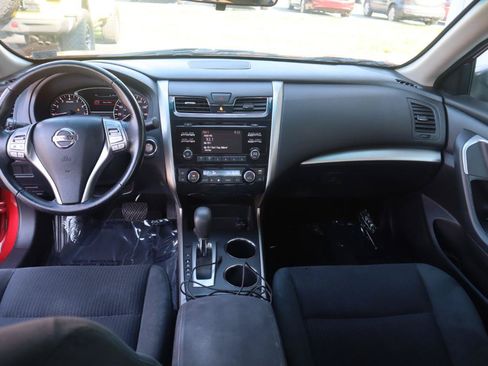 Used 2015 Nissan Altima 2.5 SV FWD image 48