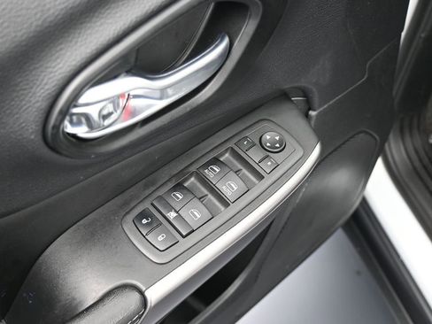 Used 2022 Jeep Cherokee Latitude Lux image 17