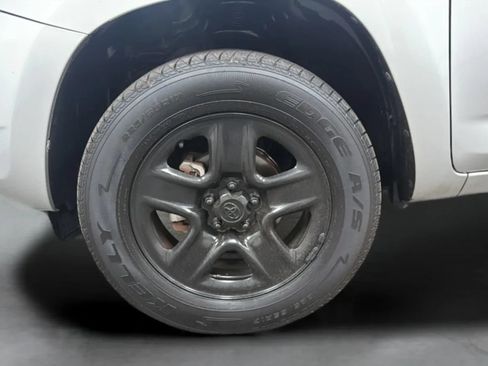 Used 2007 Toyota RAV4 2WD image 27