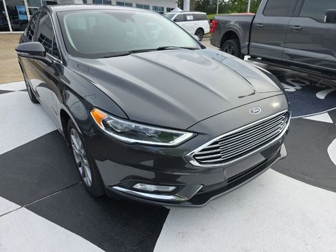 Used 2017 Ford Fusion Energi SE FWD image 9