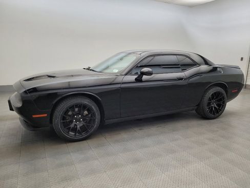 Used 2019 Dodge Challenger SXT w/ Blacktop Package RWD image 2