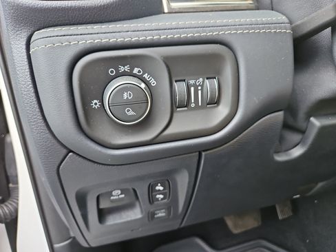 Used 2021 RAM 1500 Limited AWD/4WD image 23