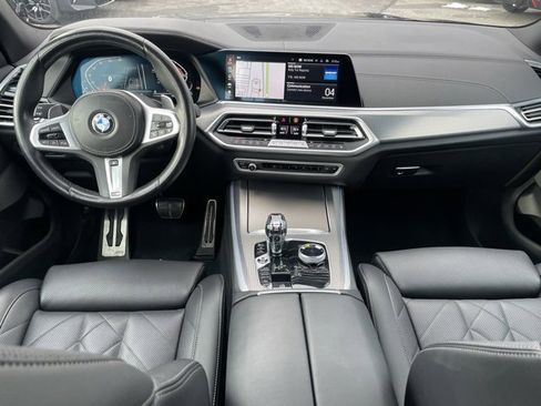 Used 2023 BMW X5 xDrive40i w/ M Sport Package image 11
