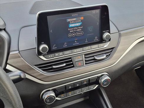 Used 2025 Nissan Altima 2.5 SV FWD image 13