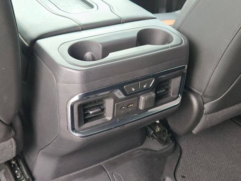 Used 2021 GMC Sierra 1500 AT4 w/ AT4 Value Package AWD/4WD image 23