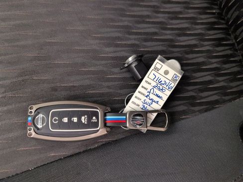 Used 2020 Nissan Rogue SV image 43