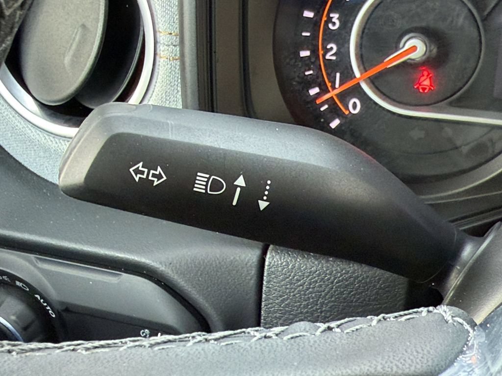 Used 2026 Jeep Wrangler Unlimited Sahara AWD/4WD image 26