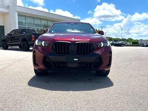 Used 2025 BMW X6 xDrive40i w/ Climate Comfort Package AWD/4WD image 2