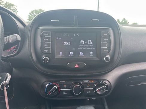 Used 2020 Kia Soul S FWD image 7