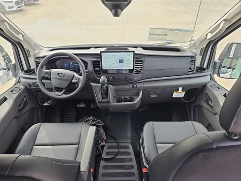 New 2026 Ford Transit 250 148 Medium Roof image 17