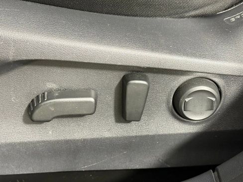 Used 2021 Subaru Outback Premium image 23