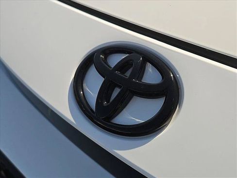 Certified 2026 Toyota Corolla SE w/ SE Package FWD image 30