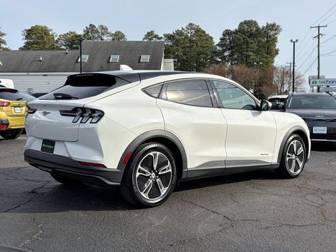 Used 2022 Ford Mustang Mach-E Select image 3