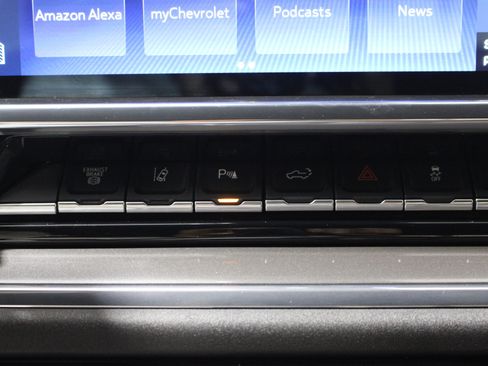 Used 2024 Chevrolet Silverado 2500 High Country w/ Technology Package AWD/4WD image 19