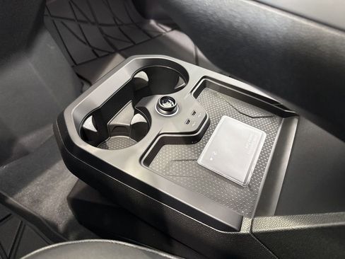 New 2026 BMW iX xDrive60 image 29