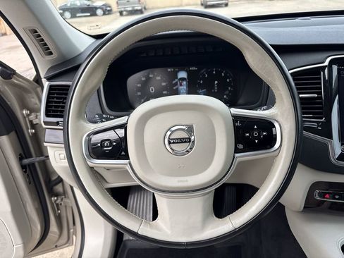 Used 2016 Volvo XC90 T6 Momentum w/ Momentum Plus Package AWD/4WD image 15
