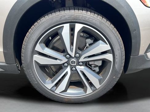 New 2026 Volvo V60 B5 Cross Country Plus w/ Protection Package Premier AWD/4WD image 25