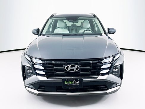 Used 2025 Hyundai Tucson SEL FWD image 2