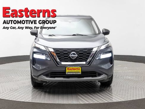 Used 2023 Nissan Rogue S AWD/4WD image 2