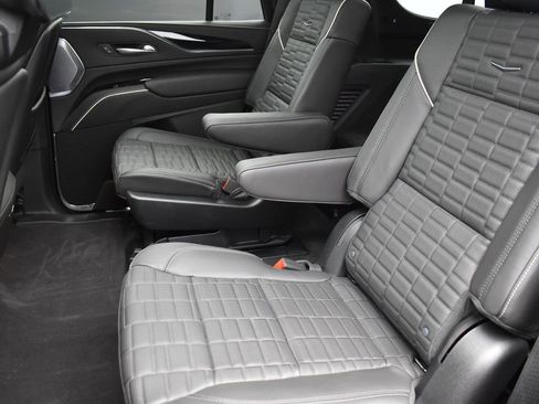 Certified 2023 Cadillac Escalade V w/ LPO, ONYX Package image 24