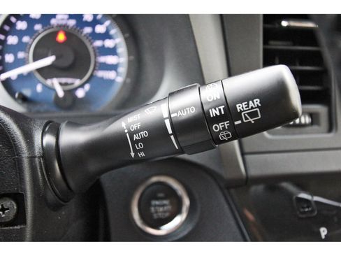 Used 2015 Toyota Sienna Limited Premium FWD image 21