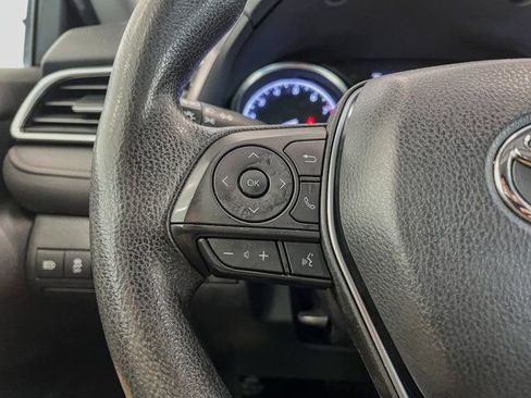 Used 2018 Toyota Camry LE image 21