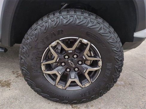 Used 2023 Chevrolet Colorado ZR2 w/ ZR2 Convenience Package III image 11