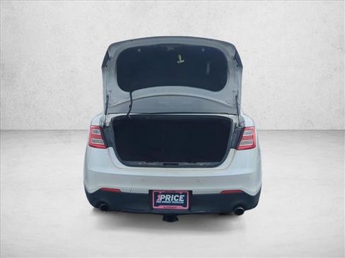 Used 2017 Ford Taurus Limited w/ Driver Assist Package FWD image 6