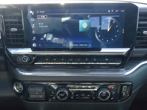 Used 2024 Chevrolet Silverado 1500 LTZ image 24