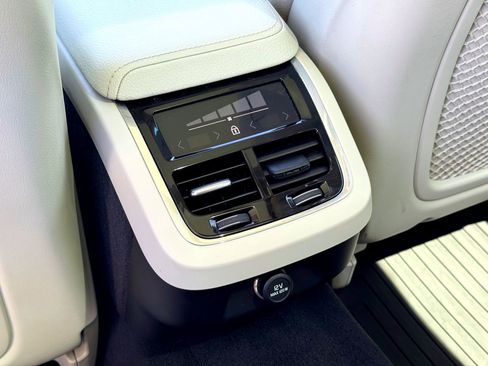 Used 2020 Volvo V60 T5 Inscription w/ Protection Package Premier image 20