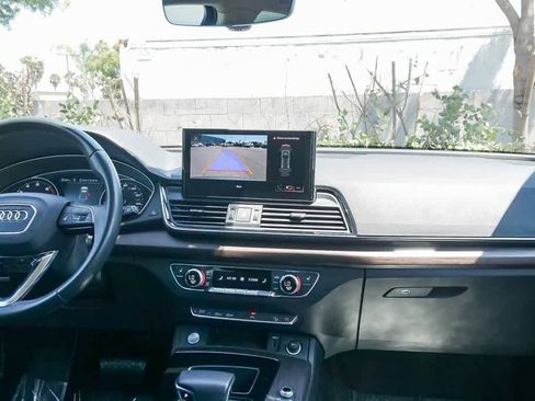 Used 2023 Audi Q5 2.0T Premium w/ Convenience Package AWD/4WD image 12