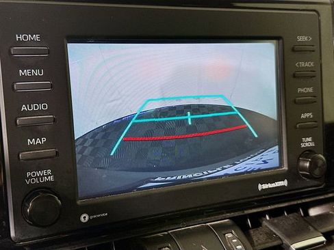 Used 2021 Toyota RAV4 XLE Premium image 18