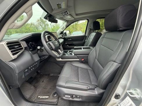 Used 2024 Toyota Tundra Limited AWD/4WD image 5