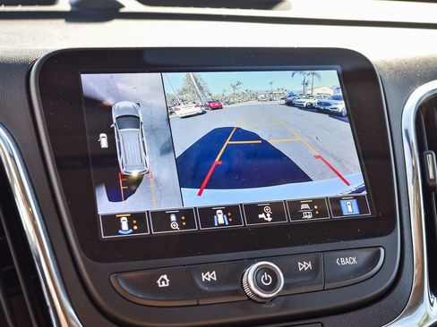 Used 2022 Chevrolet Equinox LT image 23