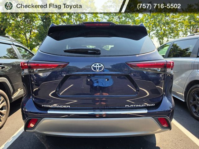 Used 2024 Toyota Highlander Platinum AWD/4WD image 5