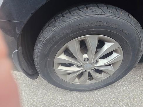 Used 2019 Kia Sedona LX image 5