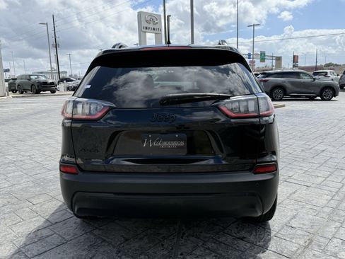 Used 2023 Jeep Cherokee Altitude Lux image 7