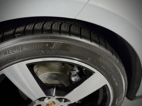 Used 2025 Porsche Panamera 4 image 16