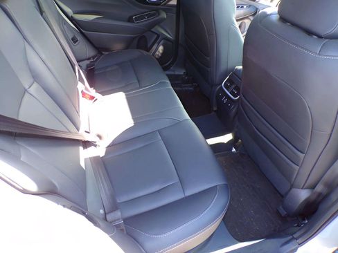 Certified 2025 Subaru Outback Touring XT AWD/4WD image 15