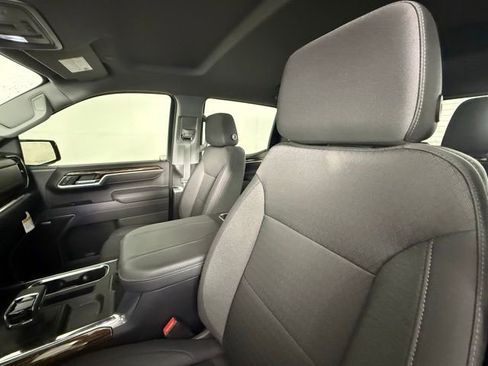 Used 2025 GMC Sierra 1500 Elevation w/ Preferred Package image 5
