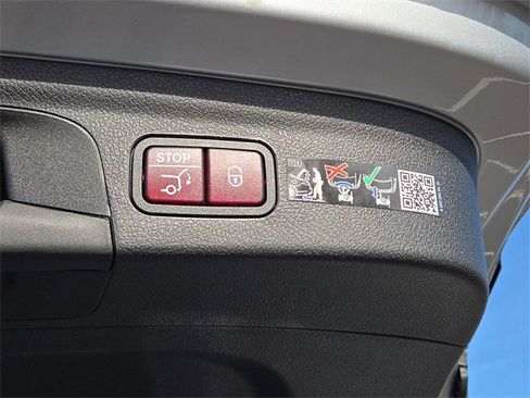 New 2026 Mercedes-Benz GLE 350 4MATIC image 36