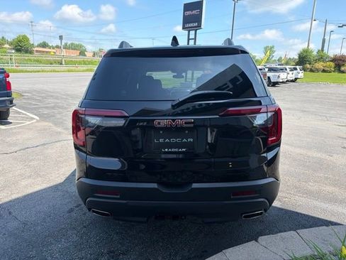 Used 2023 GMC Acadia SLE w/ Driver Convenience Package AWD/4WD image 4