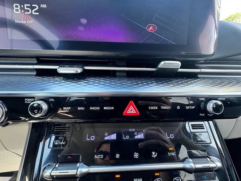 Used 2024 Kia Carnival SX Prestige FWD image 14