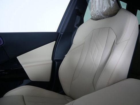 Used 2026 BMW X3 xDrive30 w/ Convenience Package image 22