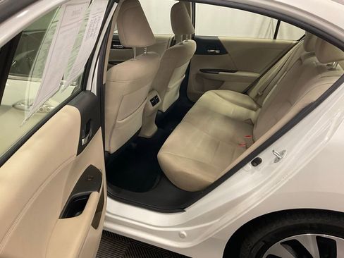 Used 2017 Honda Accord Hybrid Sedan image 22