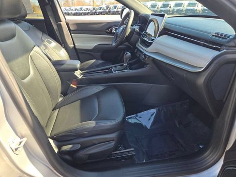 Certified 2025 Jeep Compass Limited AWD/4WD image 8