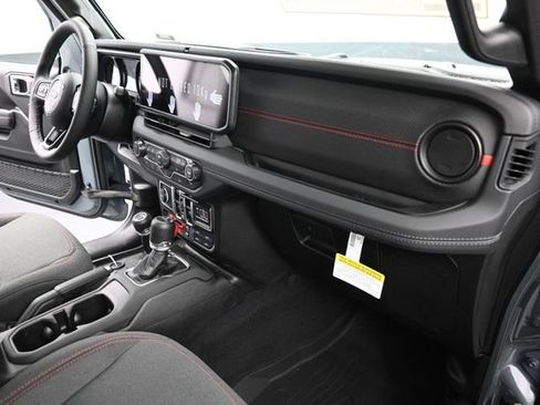 New 2026 Jeep Gladiator Rubicon AWD/4WD image 17