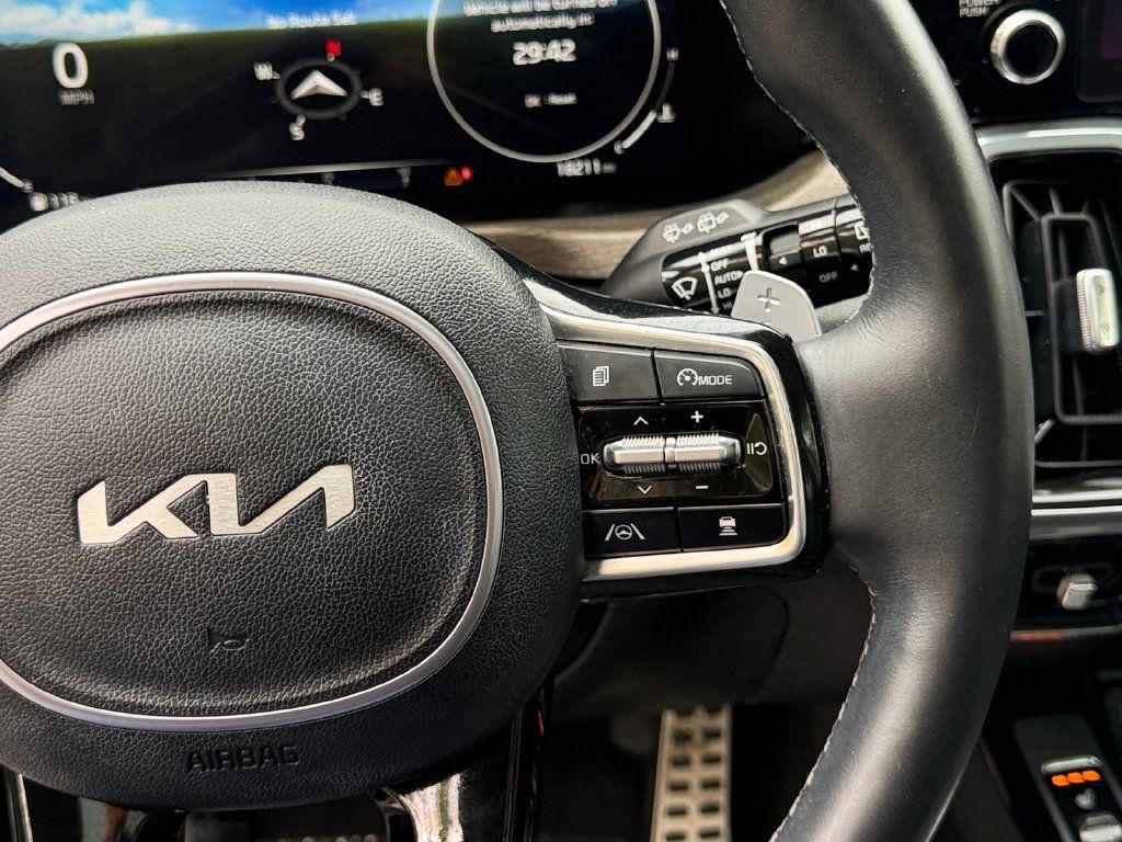 Used 2023 Kia Sorento SX Prestige AWD/4WD image 18