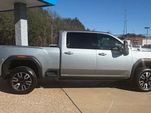 Certified 2024 GMC Sierra 2500 AT4 w/ AT4 Preferred Package image 2